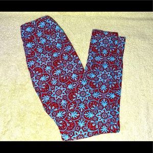 “LULAROE” GIRLS RED AND BLUE LEGGINGS, SO SOFT…EXCELLENT CONDITION, SIZE TWEEN